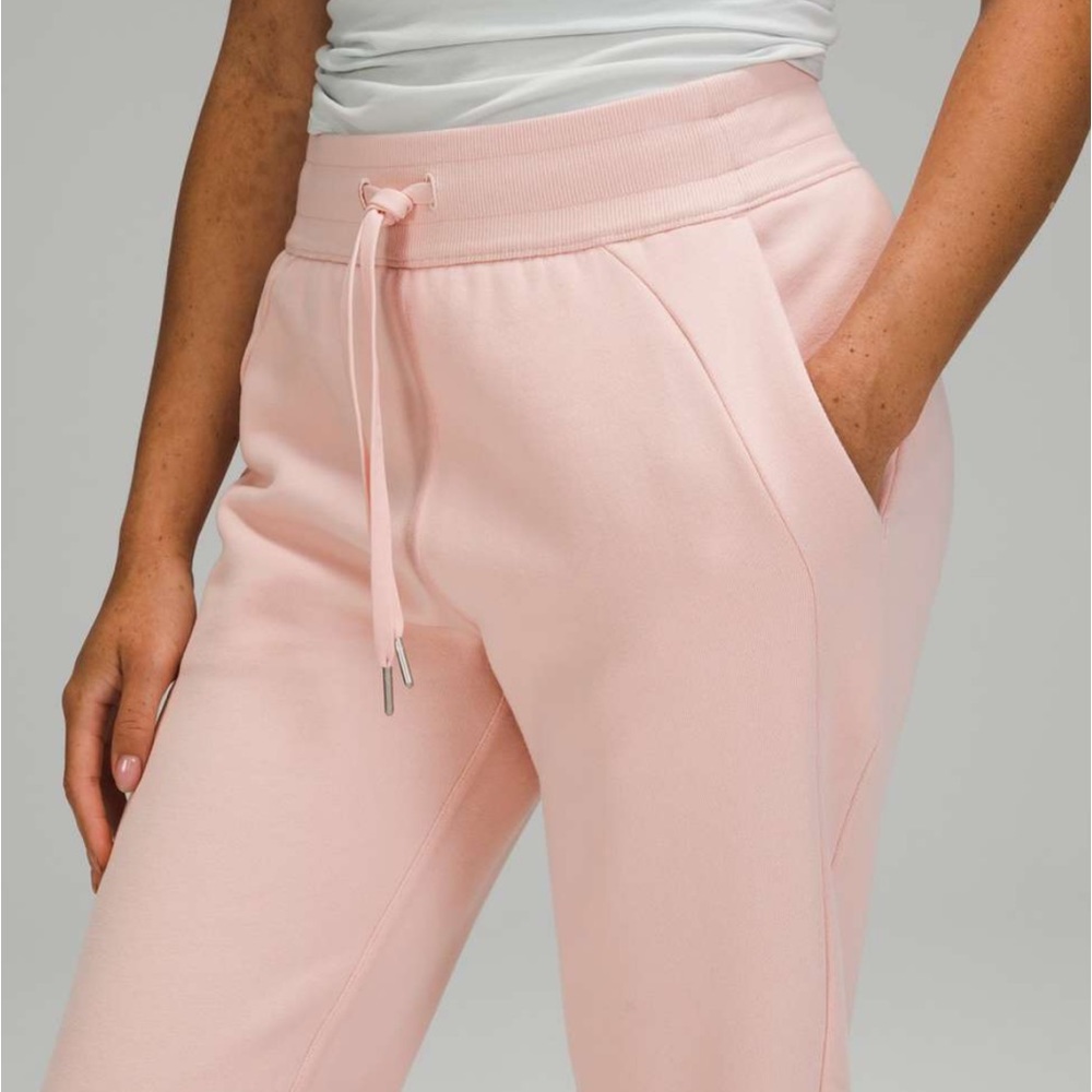 Lululemon Scuba High-Rise Jogger